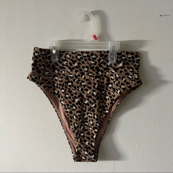 💕SOLD💕 AE swimsuit - Picture 5 of 5